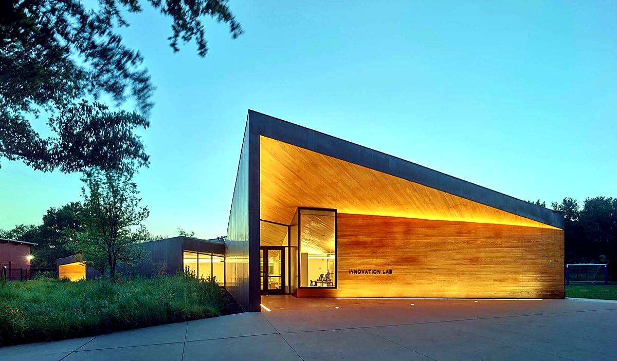 Andrew Hillman. The Lamplighter School Innovation Lab in Dallas, supported by the Hillman Family Room gift